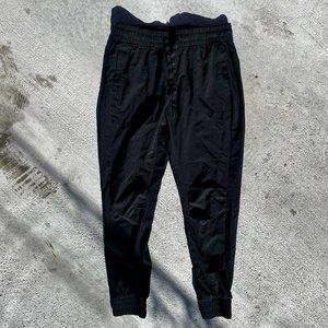 Fabletics Joggers Women's Size Small Casual Active Pants Pockets Black